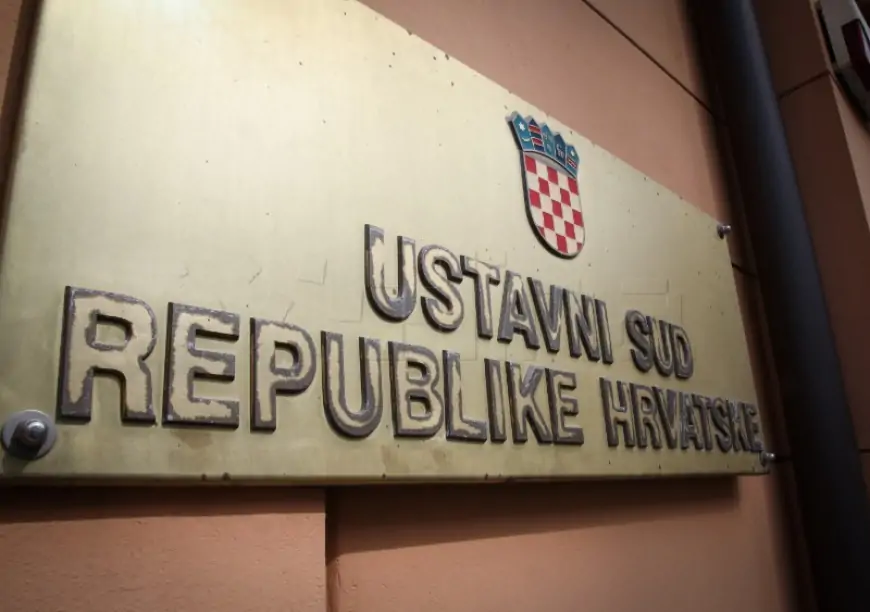 TROJE USTAVNIH SUDACA UPOZORAVA NA PROTUUSTAVNU PRIJETNJU SABORU