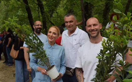NA SKRADINSKOM BUKU PODIJELJENO TISUĆU SADNICA LAVANDE I LOVORA