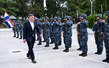 MILANOVIĆ NA SASTANKU KOLEGIJA NAČELNIKA GLAVNOG STOŽERA OSRH