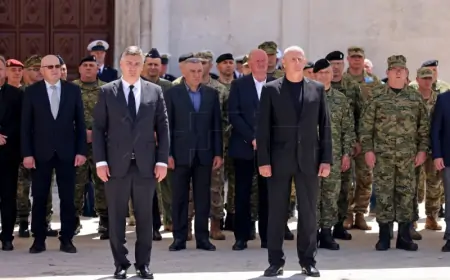 ZADAR: MILANOVIĆ ODLIKOVAO SREDIŠTE ZA OBUKU DOČASNIKA „DAMIR TOMLJANOVIĆ GAVRAN“