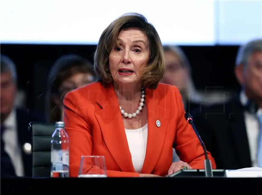NAPADAČ SUPRUGA NANCY PELOSI OSUĐEN NA 30 GODINA ZATVORA