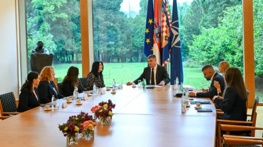 PREDSJEDNIK MILANOVIĆ S UDRUGOM "KRIJESNICA"