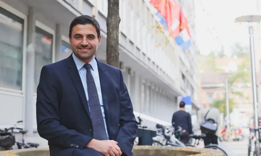 BERNARDIĆ TOMAŠEVIĆU: DOBAR DAN, TOMISLAVE, IGRAŠ LI SE SKRIVAČA?