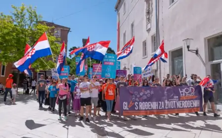 'HOD ZA ŽIVOT, OBITELJ I HRVATSKU' U ZADRU: 'GLAS ROĐENIH ZA ŽIVOT NEROĐENIH'