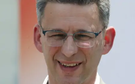 PETROV (MOST) POZVAO MANJINCE DA ODLUČE JESU LI VLADAJUĆI ILI OPORBA