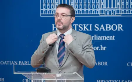 BAUK (SDP) PITA KAD ĆE SE U REGISTAR NEMATERIJALNE BAŠTINE UPISATI PARTIZANSKE PJESME