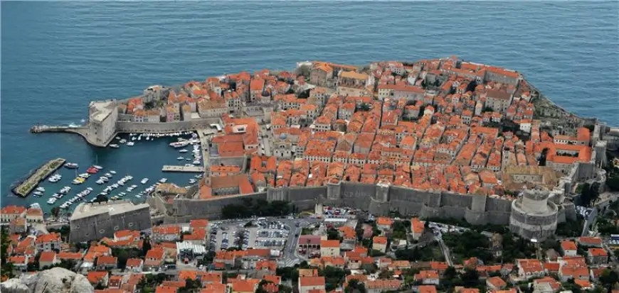 DUBROVNIK: TRI RESTORANA I ČETIRI OBRTA SEDAM DANA BEZ JAVNE POVRŠINE