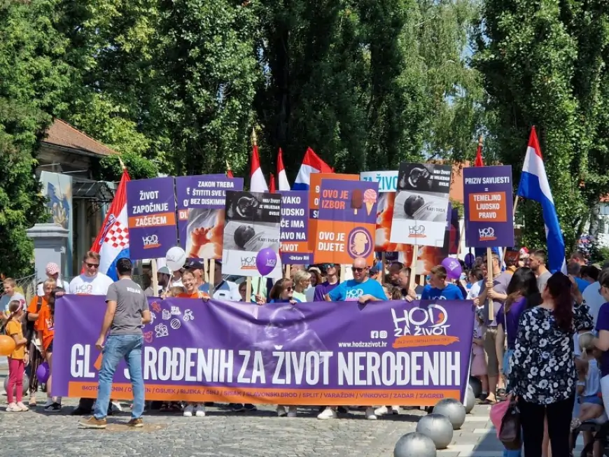 U VARAŽDINU ODRŽAN "HOD ZA ŽIVOT", ALI I KONTRASKUP "VARAŽDIN ZA SLOBODU"