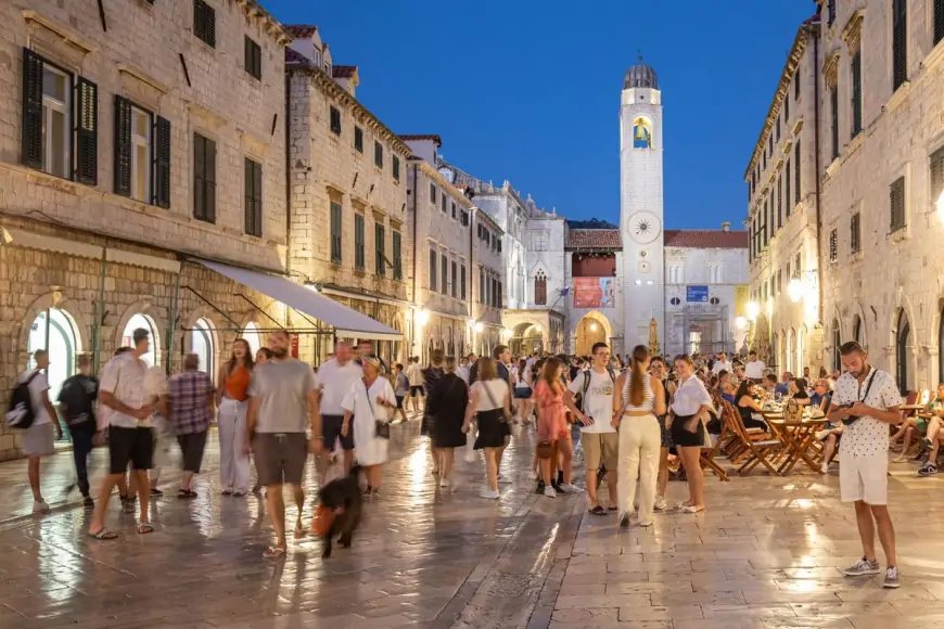 U DUBROVNIKU OTKAZANE JAVNE POVRŠINE ZA JOŠ ČETIRI RESTORANA