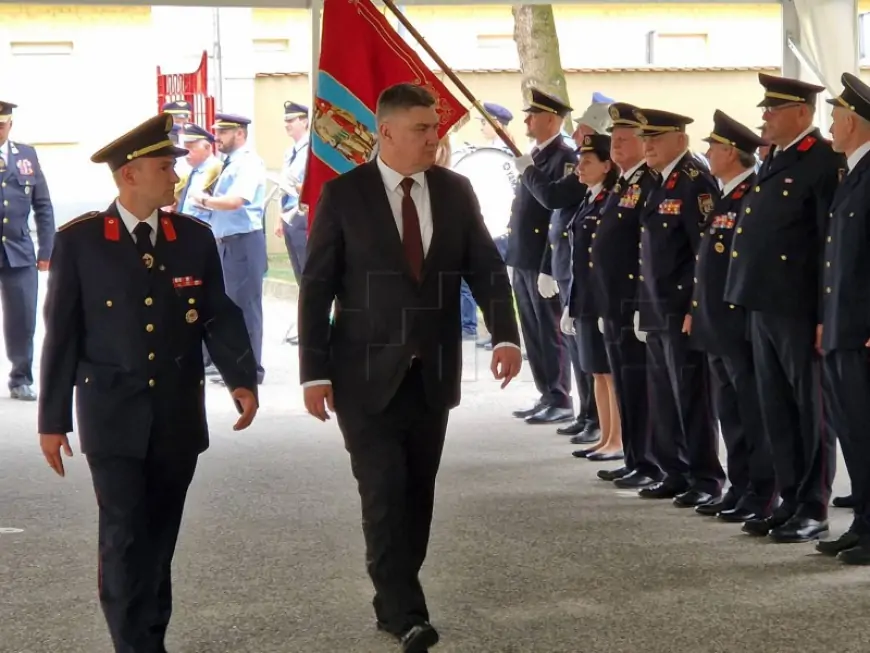 VARAŽDINSKI VATROGASCI SLAVE 160. ROĐENDAN, NA PROSLAVI I PREDSJEDNIK MILANOVIĆ