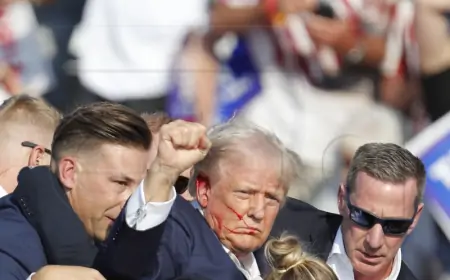 TRUMPOVA STRANICA POZIVA NA DONACIJE FOTOGRAFIJOM NAKON ATENTATA