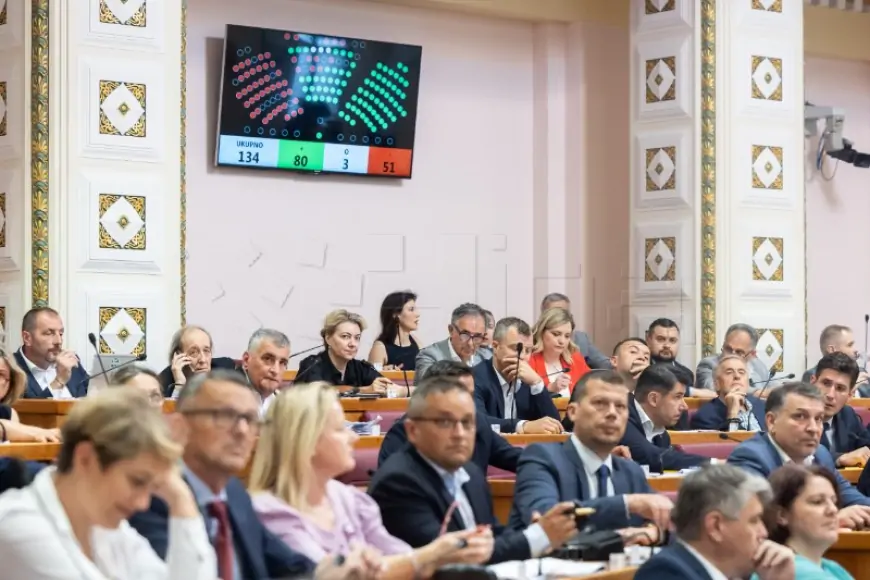 ZASTUPNIČKI IZOSTANCI: NOVI SAZIV, NAVIKE STARE