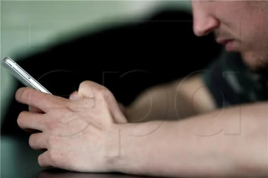DIGITALNI AUTIZAM POSLJEDICA OVISNOSTI O EKRANIMA, ALI MOŽE SE LIJEČITI