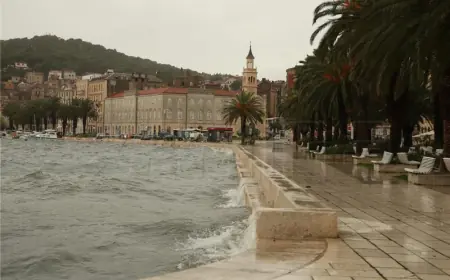 NEVRIJEME U SPLITU ČUPALO STABLA