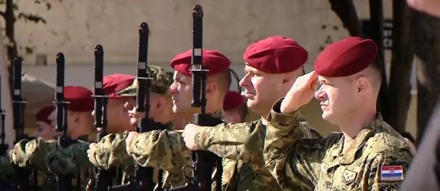 KNIN SPREMAN ZA OBILJEŽAVANJE POSEBNOG DANA: "TISUĆU JE OLUJA HARALO, A SAMO JE JEDNA VRIJEDNA SLOBODE HRVATSKOGA NARODA"