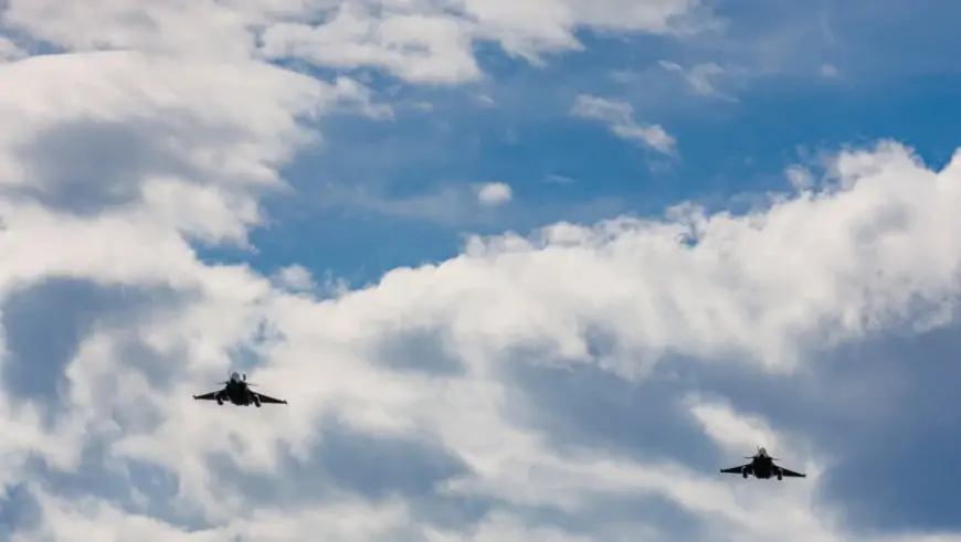 DVA RAFALEA SUDARILA SE IZNAD FRANCUSKE: JEDAN PILOT SE SPASIO, ZA DVOJICOM SE JOŠ TRAGA