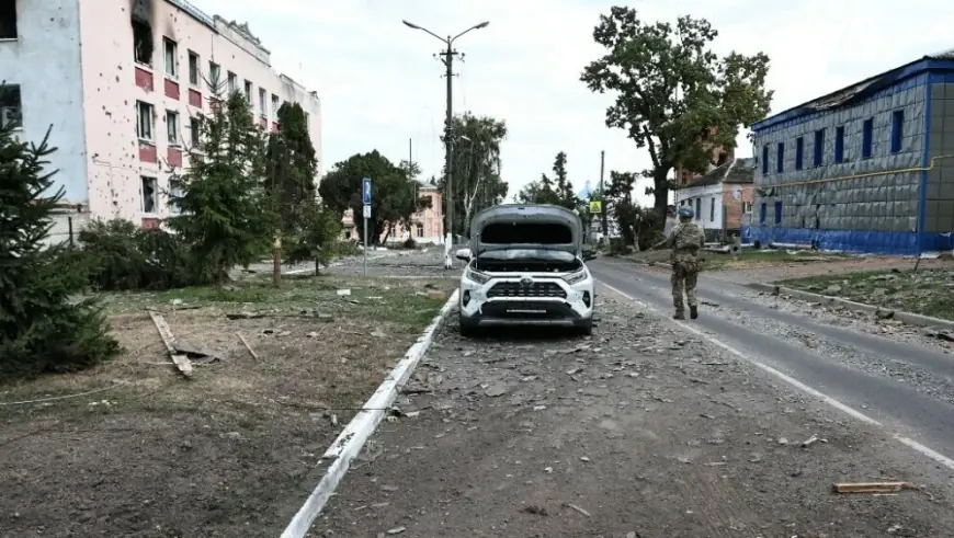 REPORTERI UPALI U RUSKI GRAD KOJI SU UKRAJINCI ZAUZELI: "TIJELA SE RASPADAJU NA ULICAMA, IZREŠETANI AUTI, MIRISI SMRTI..."