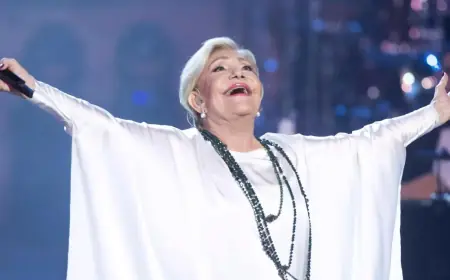 POZNATA GRČKA PJEVAČICA DOŽIVJELA MOŽDANI UDAR TIJEKOM KONCERTA