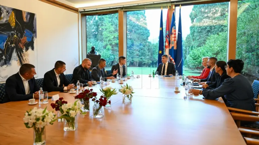 PREDSJEDNIK MILANOVIĆ PRIMIO PREDSTAVNIKE, VINARE I VINOGRADARE IMOTSKE KRAJINE