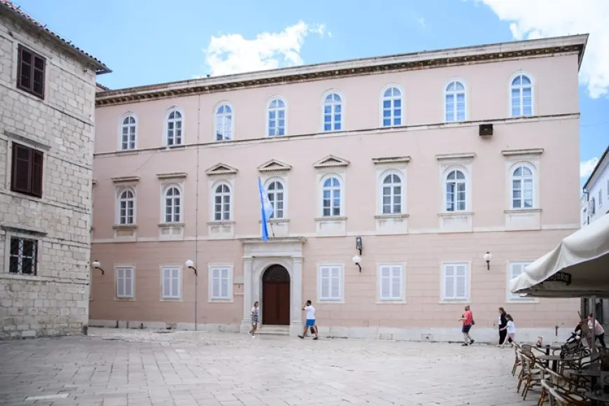 ZADARSKA NADBISKUPIJA: POLICIJA ISTRAŽUJE SVEĆENIKA, SEKSUALNO UZNEMIRAVAO 16-GODIŠNJAKINJU