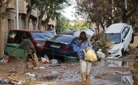 DIJELOVI ŠPANJOLSKE PRIPREMAJU SE ZA JOŠ KIŠE, BROJ MRTVIH PORASTAO NA 158