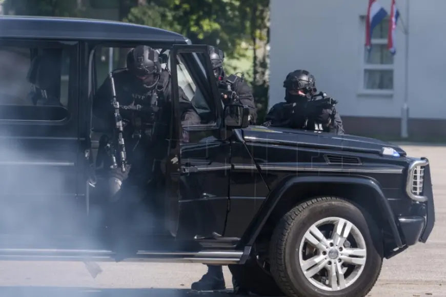 PRIPADNIK OS RH UMRO U VOJARNI  „PUKOVNIK MILIVOJ HALAR" U DUGOM SELU