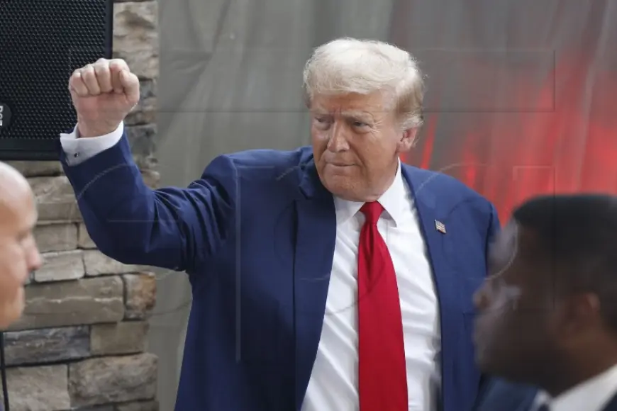 TRUMP SE VRAĆA NA MJESTO ZLOČINA