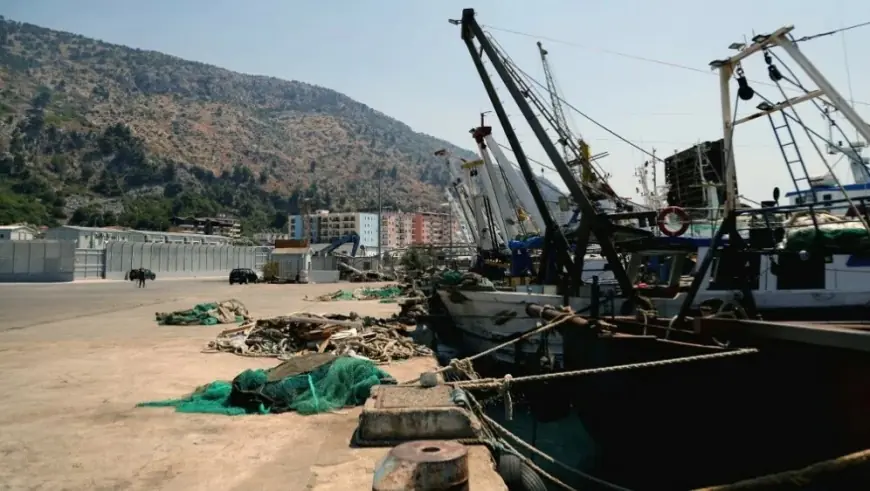 ITALIJA POSLALA PRVU SKUPINU MIGRANATA U ALBANIJU U OKVIRU KONTROVERZNOG PLANA