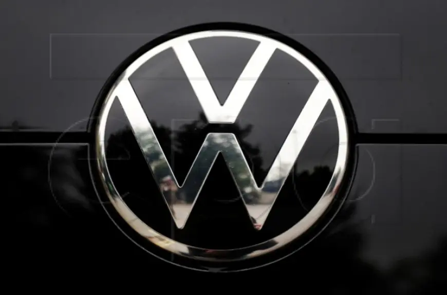 VOLKSWAGEN U NJEMAČKOJ ZATVARA TRI POGONA I OTPUŠTA DESETKE TISUĆA RADNIKA