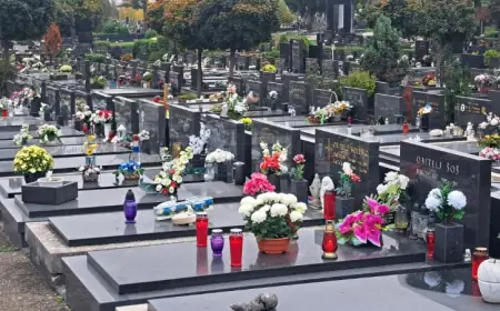 ZAGREBČANI OD JUTRA OBILAZE GROBOVE SVOJIH NAJMILIJIH
