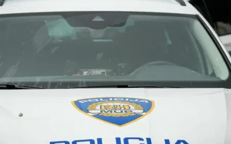 U SUTOMIŠĆICI VRIJEĐAO ŽENU PA SE PRED NJOM SKINUO I POKAZAO SPOLOVILO