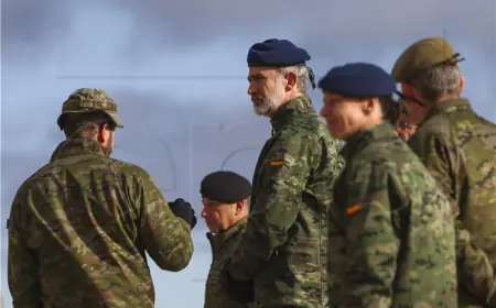 KRALJ POSJETIO VOJSKU U POKRAJINI VALENCIJI GDJE SE OČEKUJE NOVO NEVRIJEME