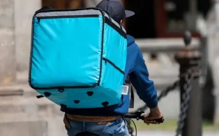 MLADIĆI U ZAGREBU NARUČILI HRANU, STRANOG RADNIKA DOČEKALI U MRAKU I PRETUKLI GA