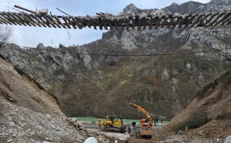 ZAPOČELA OBNOVA ŽELJEZNIČKE PRUGE U HERCEGOVINI DVA MJESECA NAKON POPLAVA