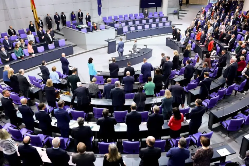 SCHOLZ POD PRITISKOM OPORBE, TRAŽI SE HITNO GLASANJE O POVJERENJU