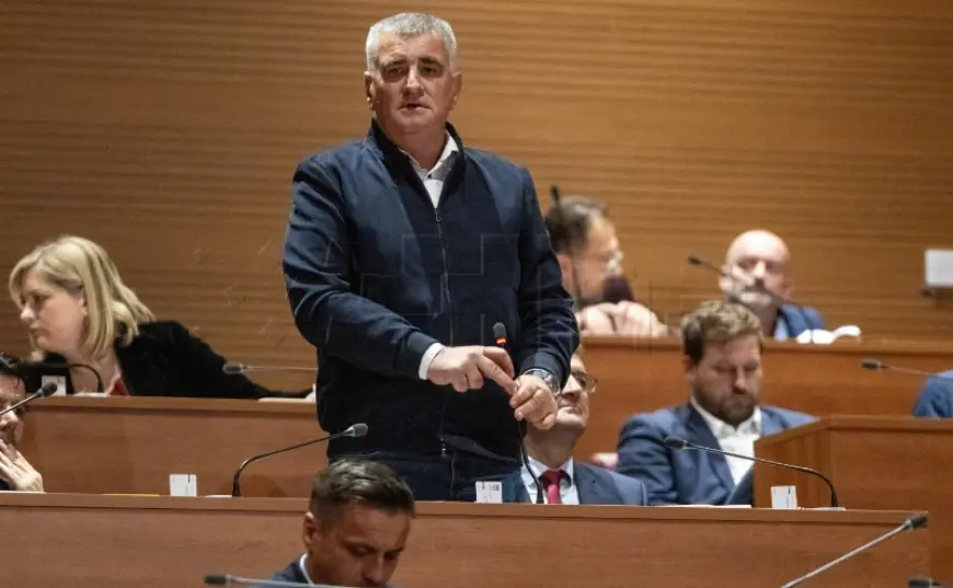 BULJ POZVAO GRADONAČELNIKE: NEMOJTE UVODITI POREZ NA NEKRETNINE
