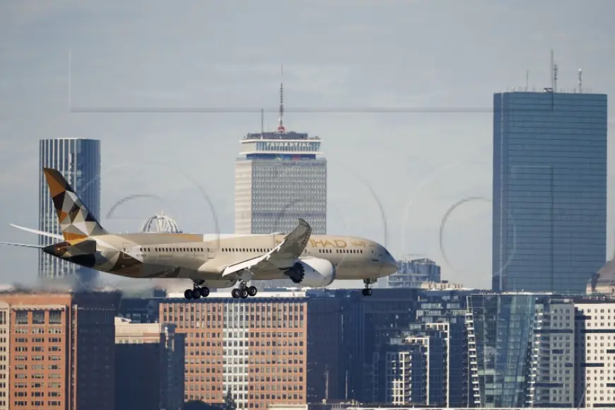 U ZRAČNOJ LUCI DALLAS CIVILNI ZRAKOPLOV POGOĐEN METKOM