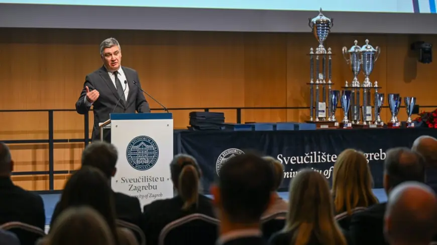 PREDSJEDNIK MILANOVIĆ SUDJELOVAO NA SVEČANOSTI DODJELE NAGRADA NAJBOLJIM STUDENTIMA SPORTAŠIMA SVEUČILIŠTA U ZAGREBU
