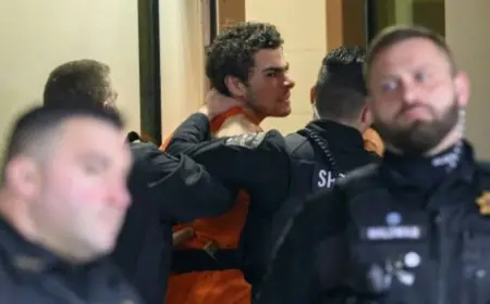 AMERIKA POLUDJELA ZA UBOJICOM S OSMIJEHOM: PRODAJU MAJICE I KAPE, TISUĆE MU DONIRALE NOVAC ZA OBRANU