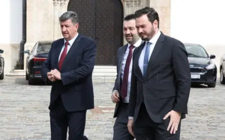 SUVERENISTI: MINISTAR FUCHS TREBAO BI PODNIJETI NEOPOZIVU OSTAVKU