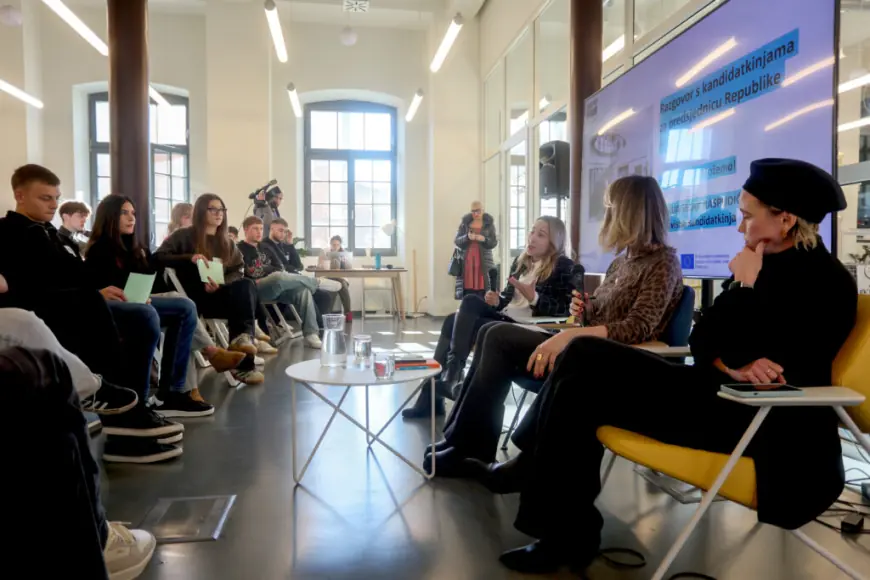 SELAK RASPUDIĆ I KEKIN RAZGOVARALE S MLADIMA KOJI PRVI PUT GLASAJU