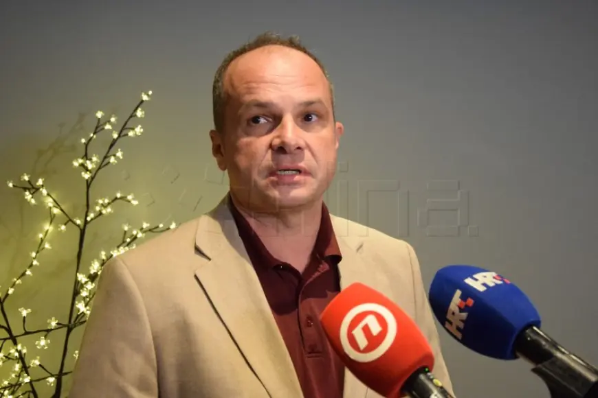 HAJDAŠ DONČIĆ: DRUŠTVO KLIZI PREMA AUTOKRACIJI, A PLENKOVIĆ JE FARAON