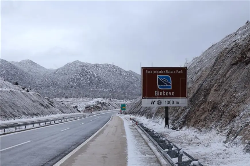HAK: ZIMSKI UVJETI U LICI I GORSKOM KOTARU; JAKA BURA PREKIDA POMORSKI PROMET