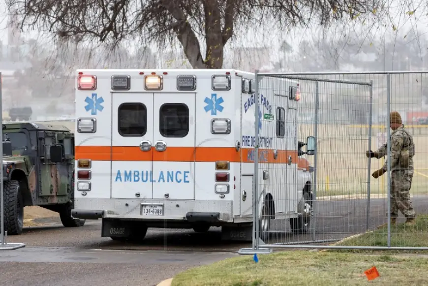 ZRAKOPLOV SE SRUŠIO NA AUTOCESTI U TEKSASU