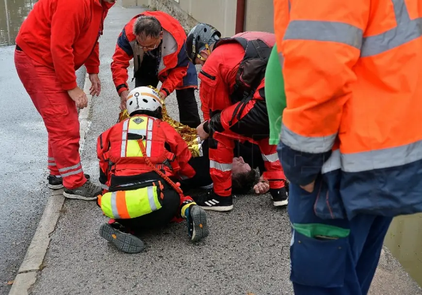 HGSS NARUČUJE 1200 VODOODBOJNIH JAKNI I HLAČA
