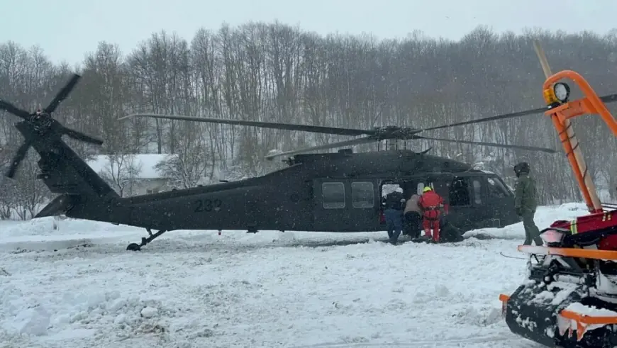 KAOS ZBOG SNIJEGA: PODIGLI BLACK HAWK I ODLETJELI PO TRUDNICU U LIKU