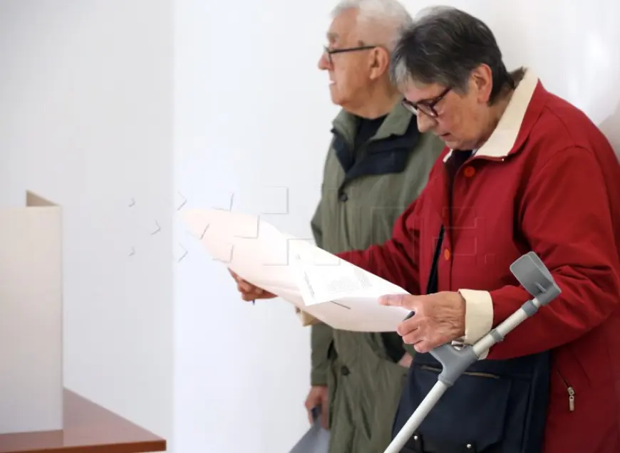 IZBORI ZA PRH: GLASOVANJE S TZV. PLAVOM POTVRDOM