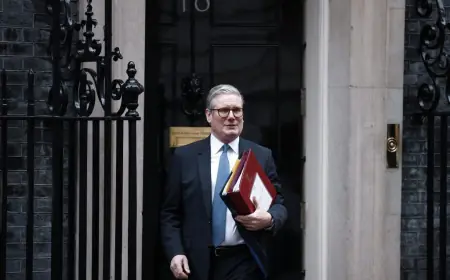 BRITANSKI PREMIJER OTPUTOVAO U KIJEV NA POTPISIVANJE STOGODIŠNJEG PARTNERSTVA