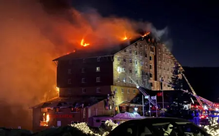 STRAVA NA SKIJALIŠTU: NAJMANJE 66 POGINULIH U POŽARU HOTELA, LJUDI SU SKAKALI KROZ PROZORE DA SE SPASE