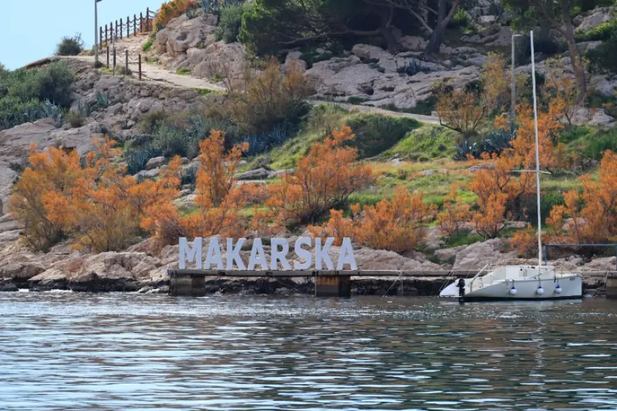 NA MAKARSKOM PRIMORJU ZA NOVOGODIŠNJE PRAZNIKE OKO 1 500 GOSTIJU